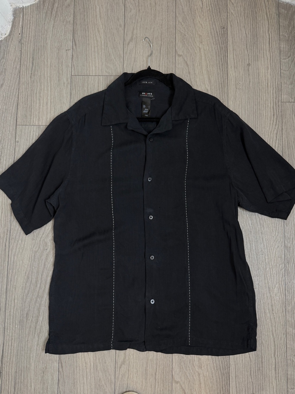 Axcess Claiborne 100% Silk Black Short Sleeve Button Up Shirt Men’s Large